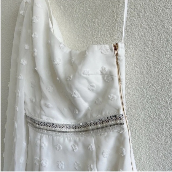 Jaus Alira One Shoulder Midi Dress White NWT - Picture 6 of 10